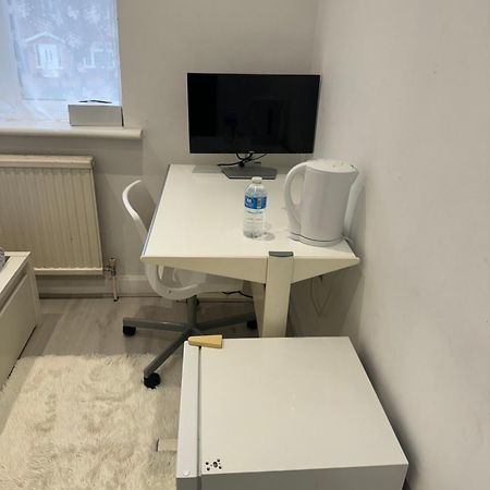 Single Room Canvey Island Buitenkant foto