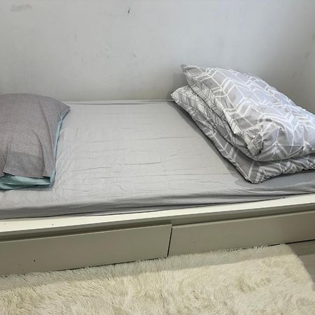 Single Room Canvey Island Buitenkant foto